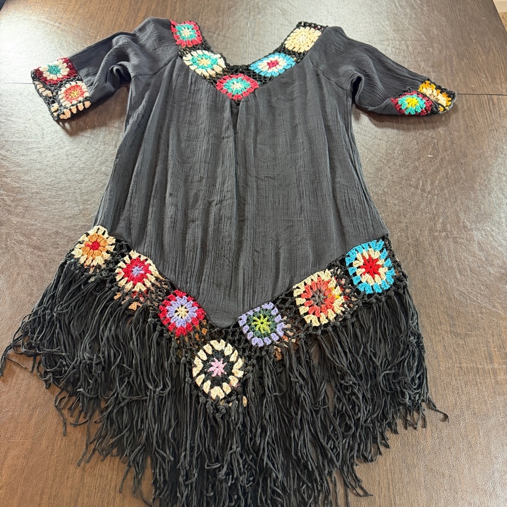 Chic Black Crochet Swim Coverup with Multicolor Accents - Picture 4 of 4